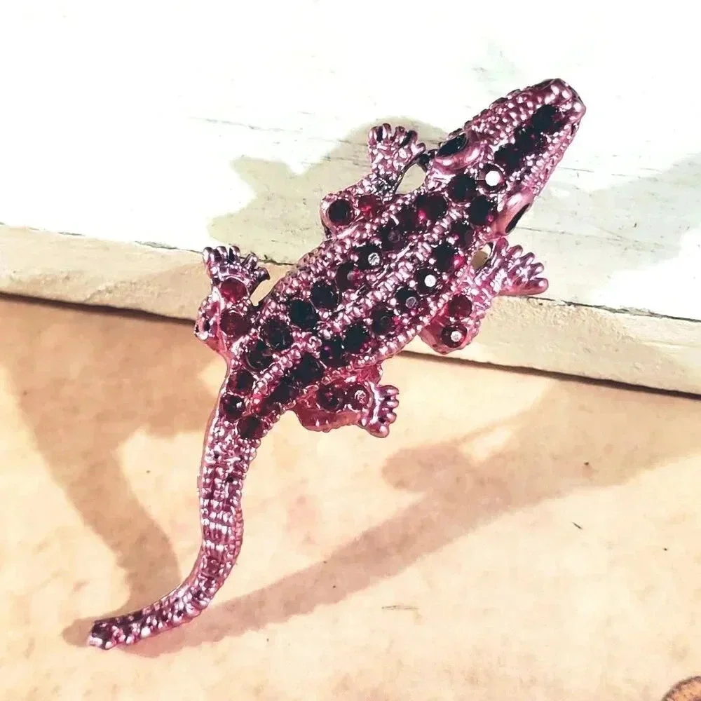 New Vintage 90s Y2K Pink Red Crystal Gecko Lizard Brooch